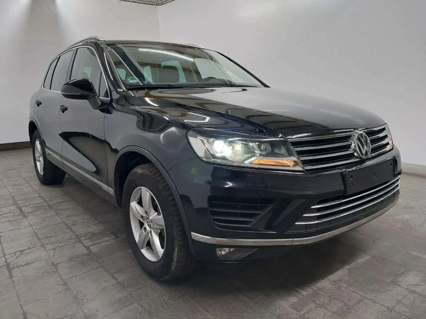 Volkswagen Touareg V6 TDI BMT Luft Fondklima Terrain Tech 4Motion Schwarz - 2
