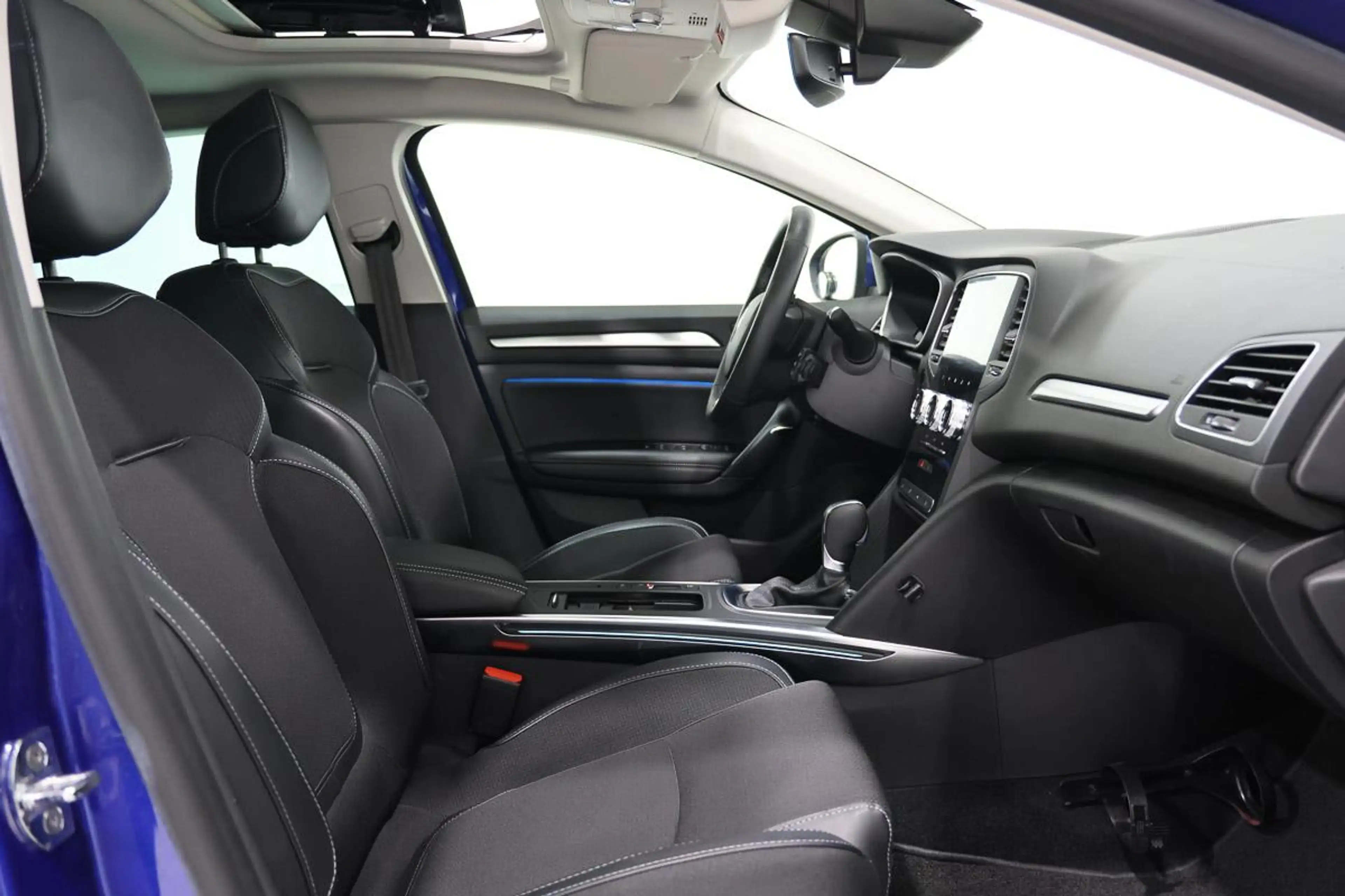 Renault Megane 1.3 TCE 140 - EDC PANO - LED - JA - CARPLAY - R... — photo 10