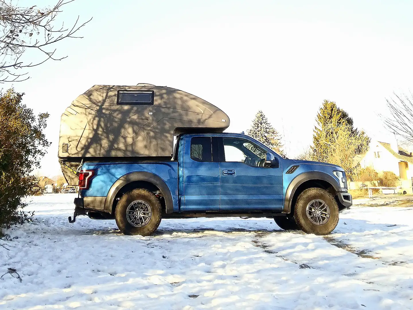 Ford F 150 Raptor SuperCab + Wohnkabine - 2