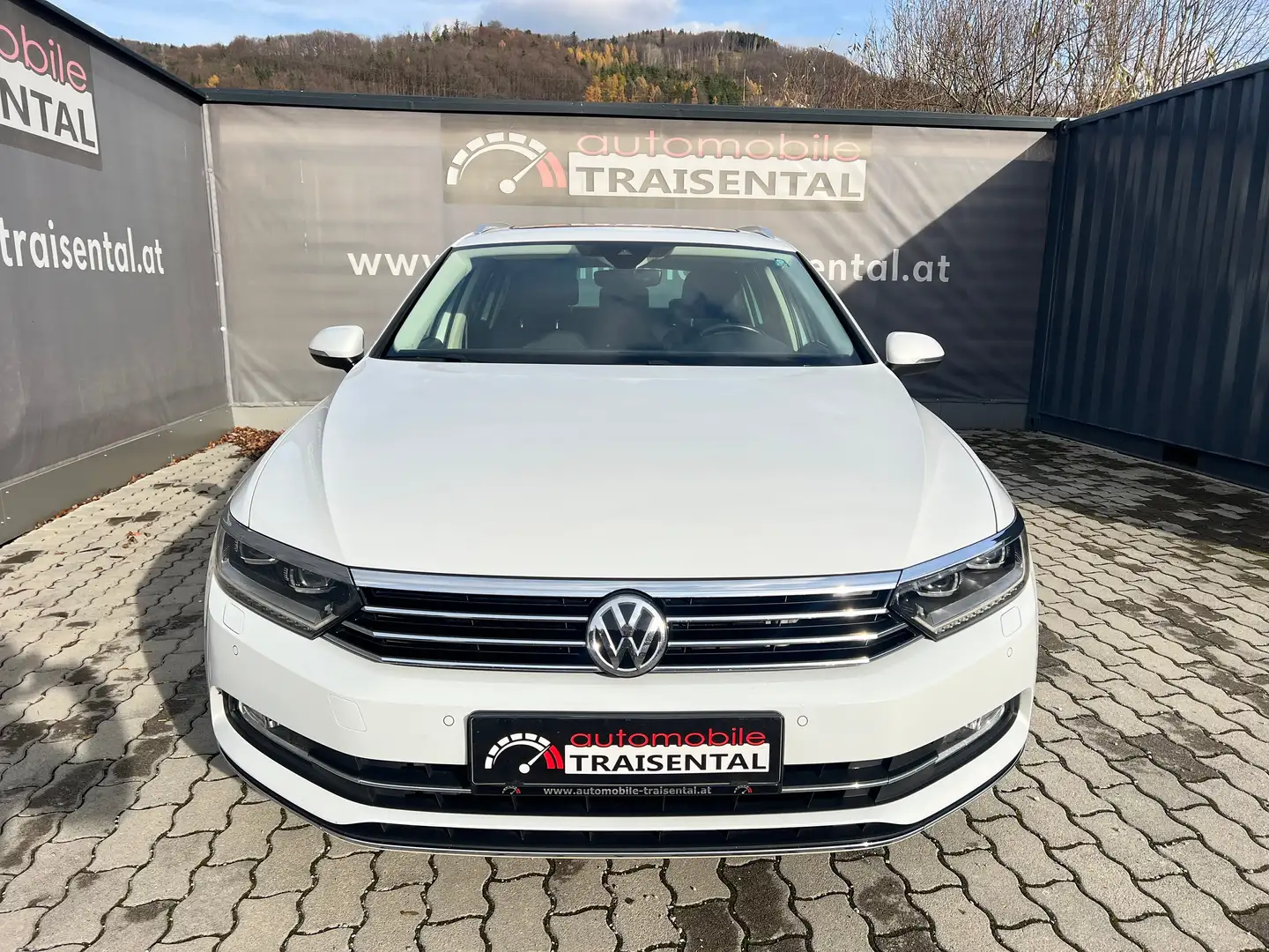 Volkswagen Passat Variant 2.0 TDi 110 Kw DSG Highline mit Glasdach Weiß - 2