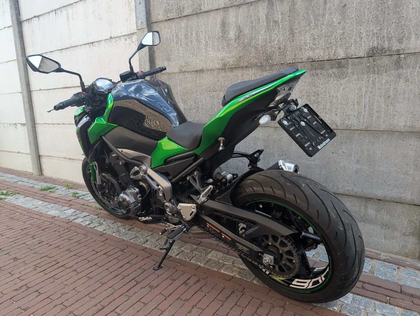 Kawasaki Z 900 Vert - 2
