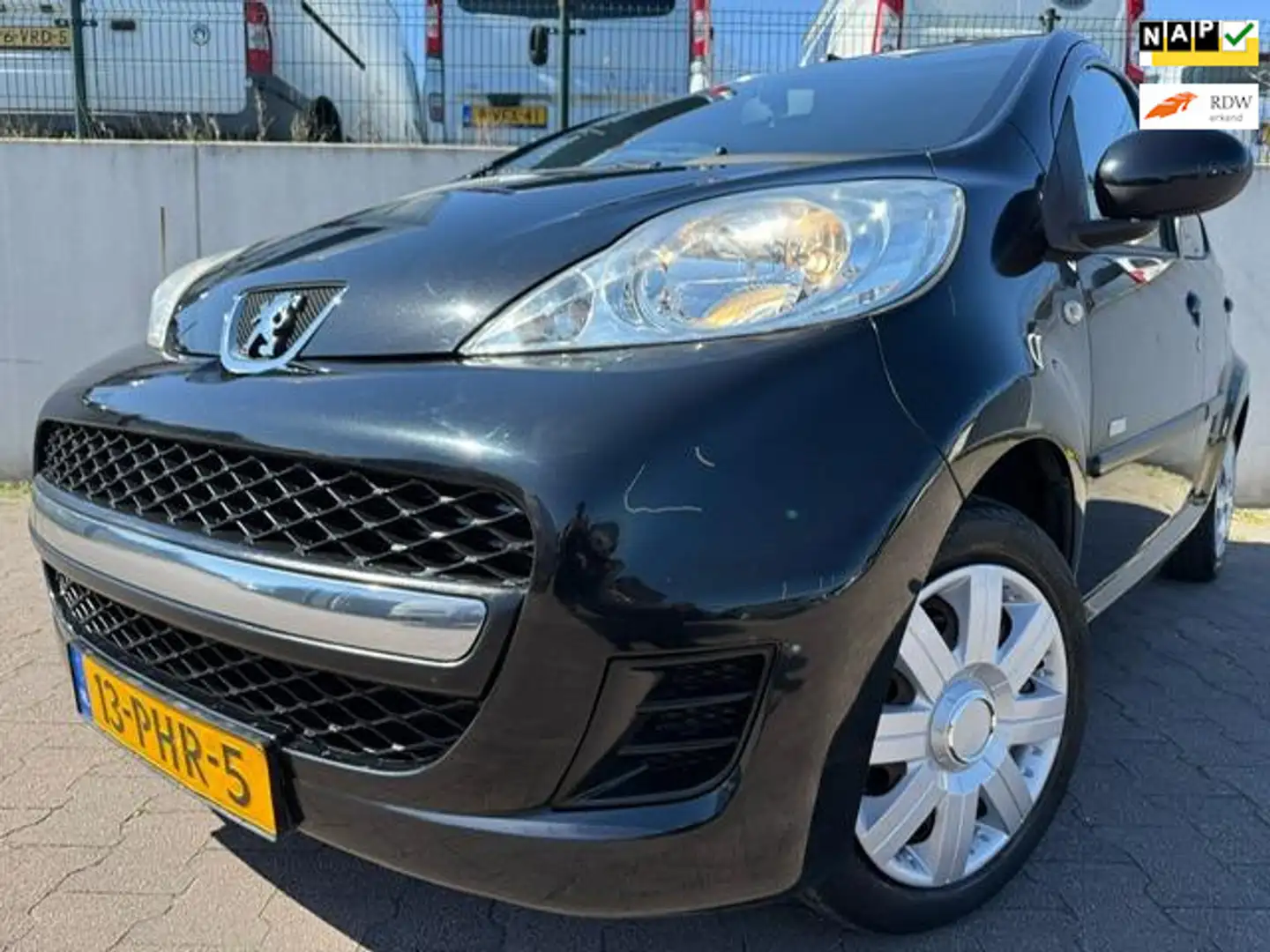 Peugeot 107 1.0-12V Millesim 200/AIRCO/APK 02-2026/84034 KM NA Zwart - 1