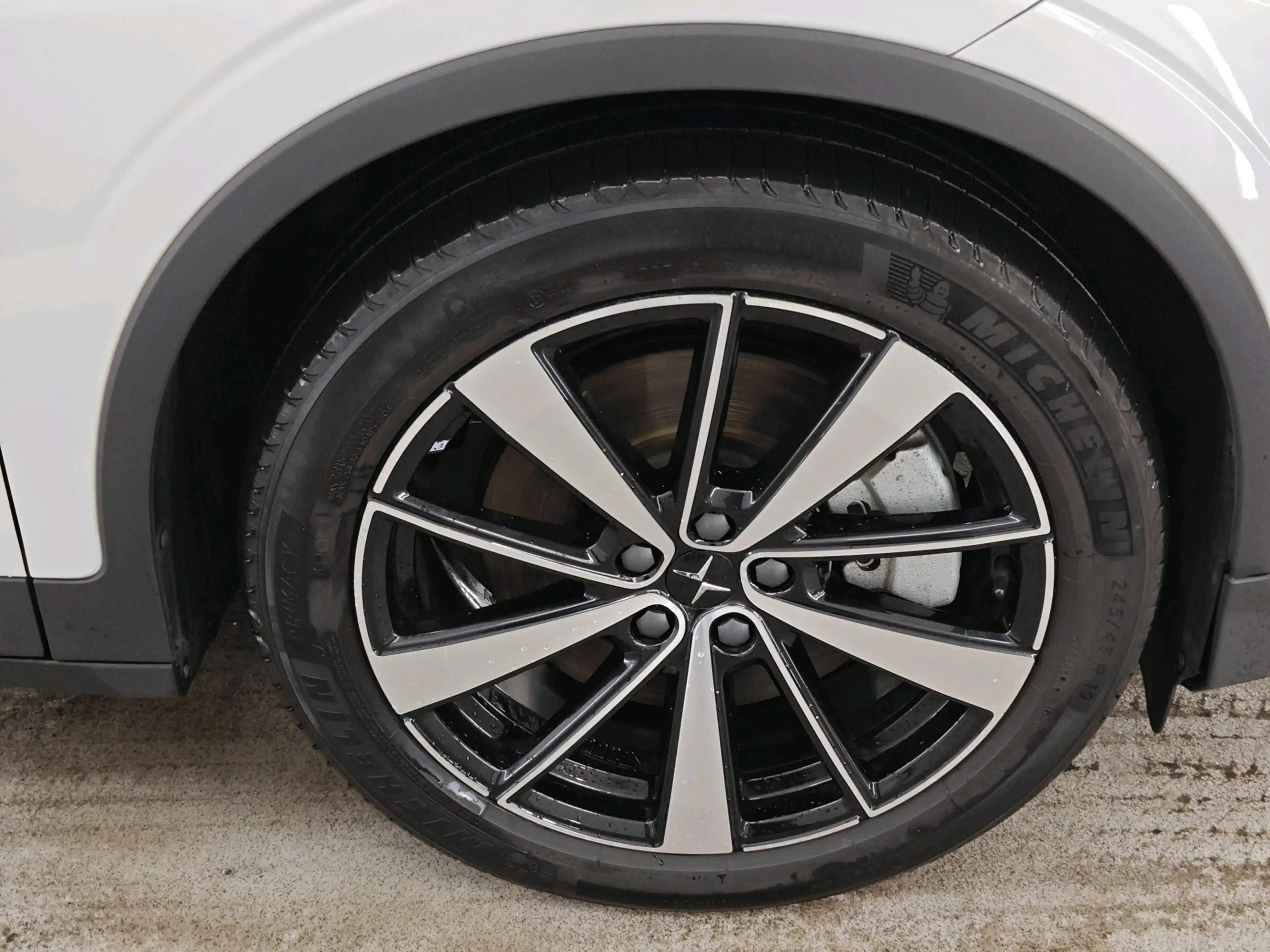Polestar 2 78kWh 408pk Long Range Dual Motor Launch Edition | — photo 24