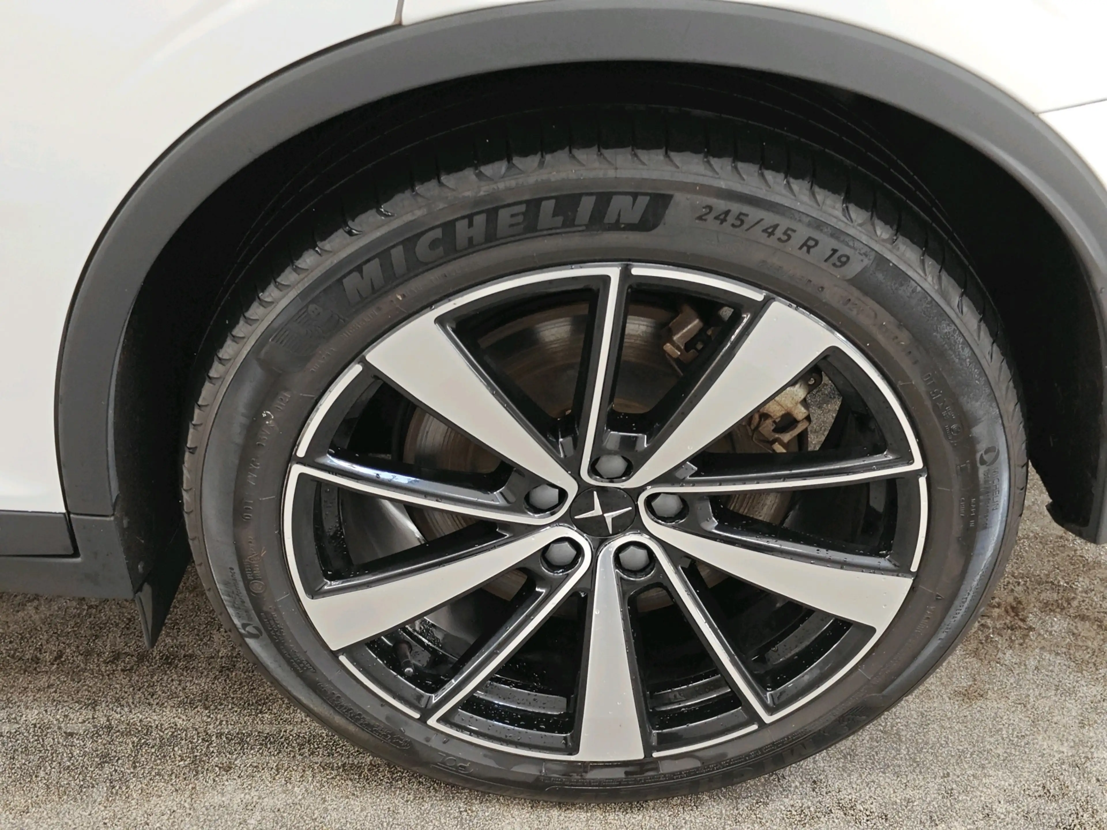 Polestar 2 78kWh 408pk Long Range Dual Motor Launch Edition | — photo 25