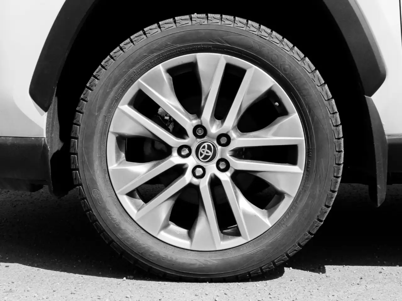 Toyota RAV 4 снимка Toyota RAV 4