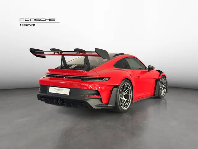 Porsche 911 view 5