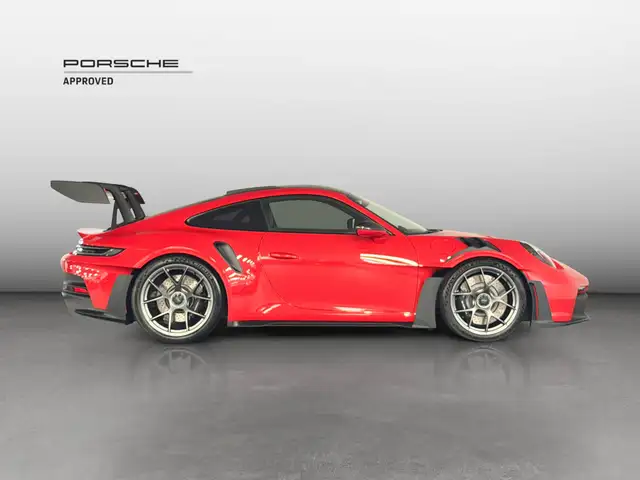 Porsche 911 view 6
