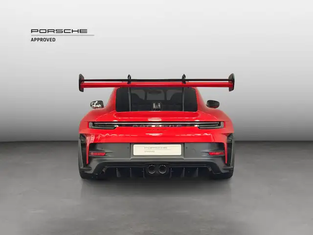 Porsche 911 view 4