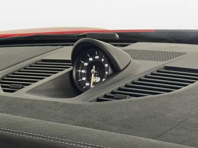 Porsche 911 view 15