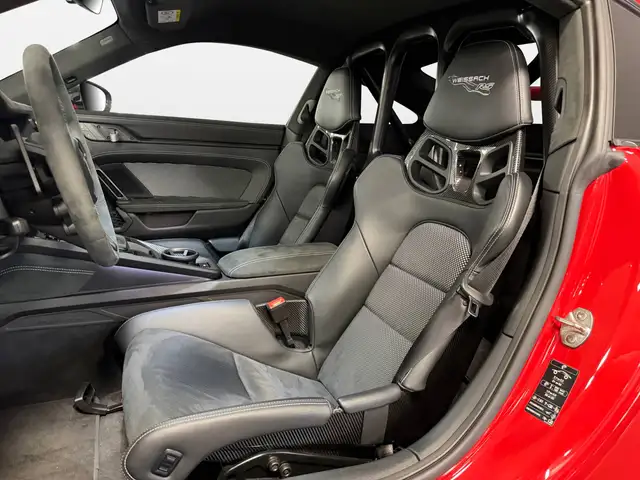 Porsche 911 view 13