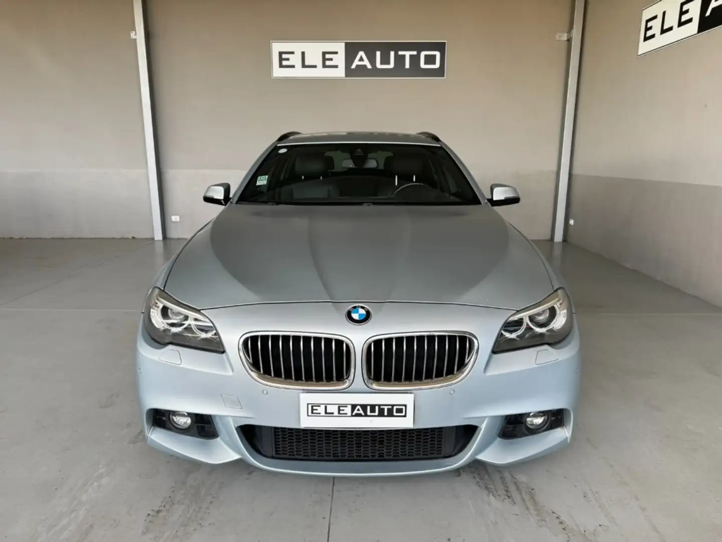 BMW 525 d 218cv xDrive Touring Msport - Pelle - Navi - 19" Gris - 2