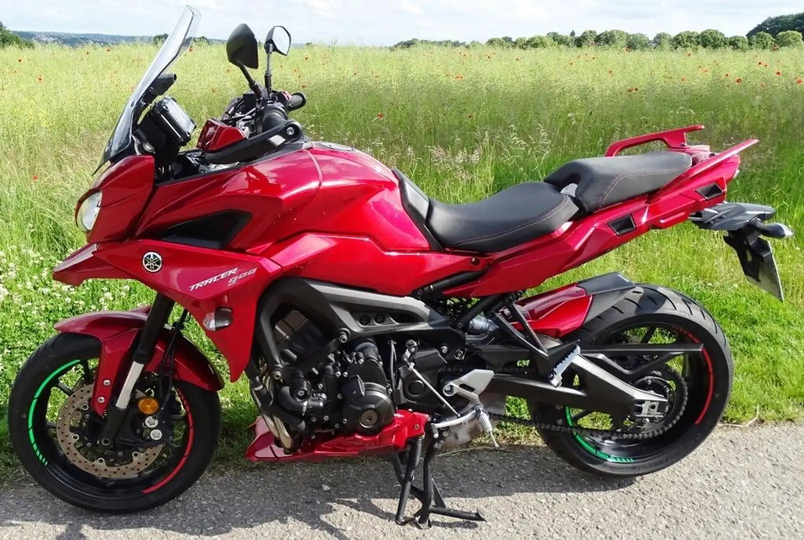 Yamaha Tracer 900 crvena - 1
