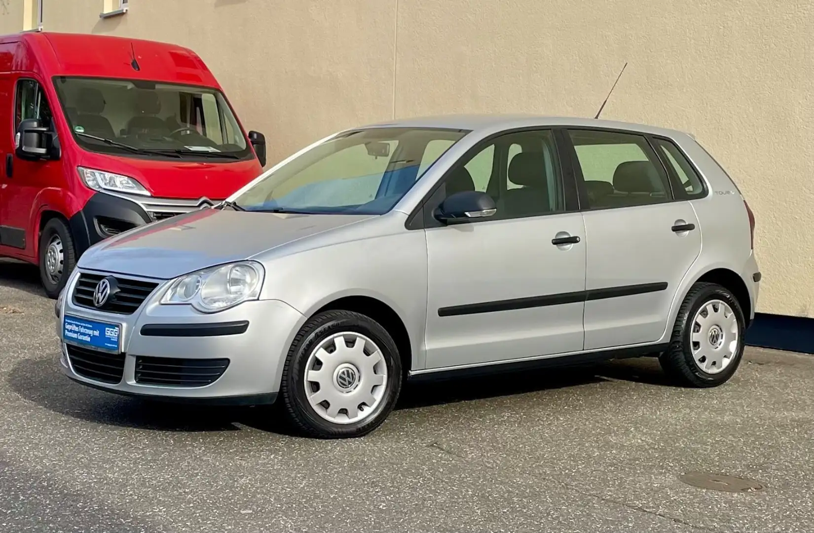 Volkswagen Polo IV Tour KLIMA TEMPO PDC 1.HD TÜV NEU Plateado - 2