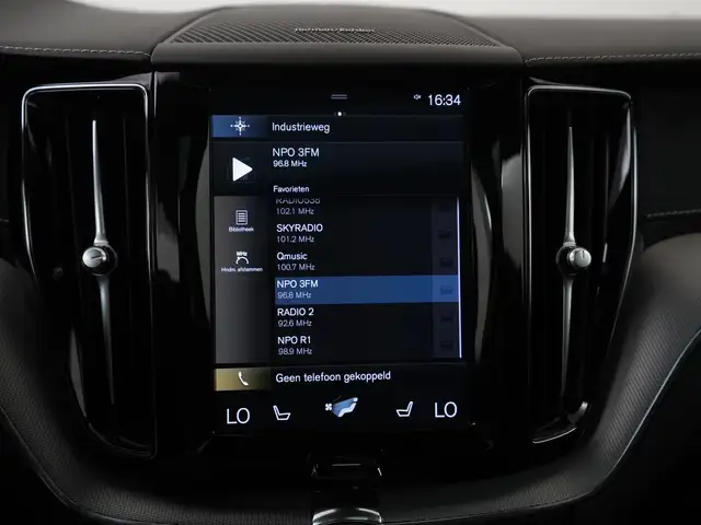 Volvo XC60 view 14