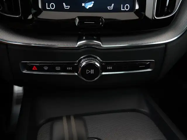 Volvo XC60 view 12