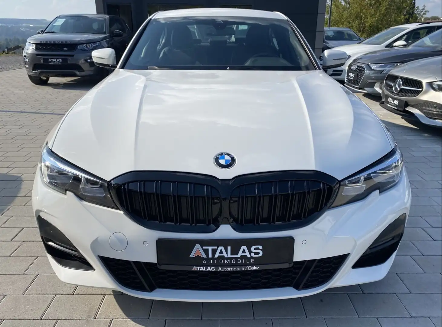 BMW 330 i Lim.Sport Line Shadow-Line*Leder-Navi-LED* Blanc - 1