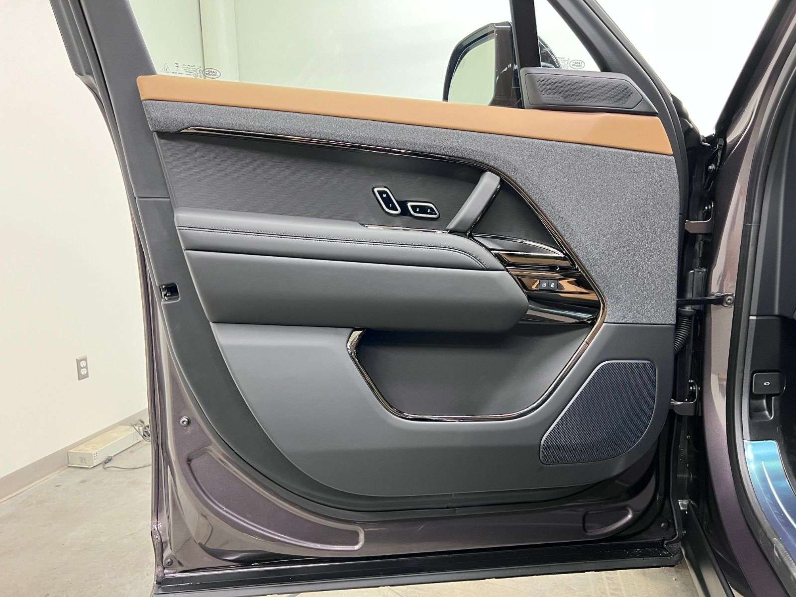 2026 Land Rover Range Rover Sport P400 DYNAMIC HSE thumb 27