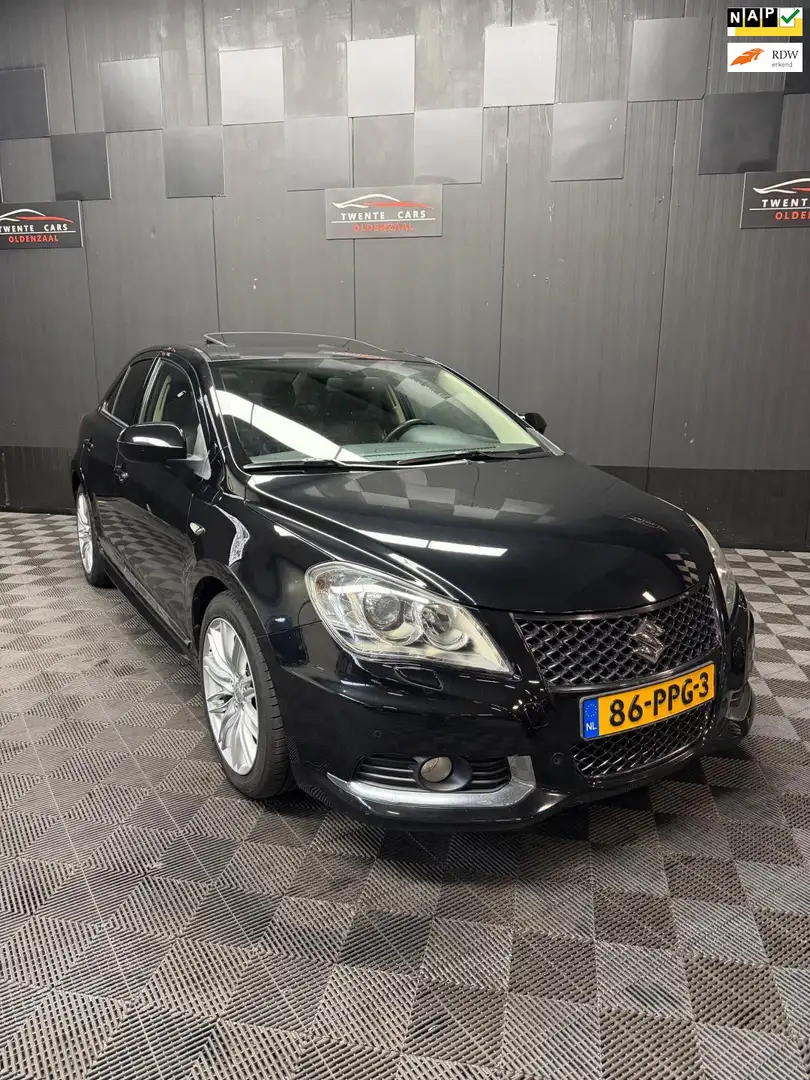 Suzuki Kizashi 2.4 Sport | Pano | Clima | Xenon | 1ste Eigenaar | Schwarz - 1