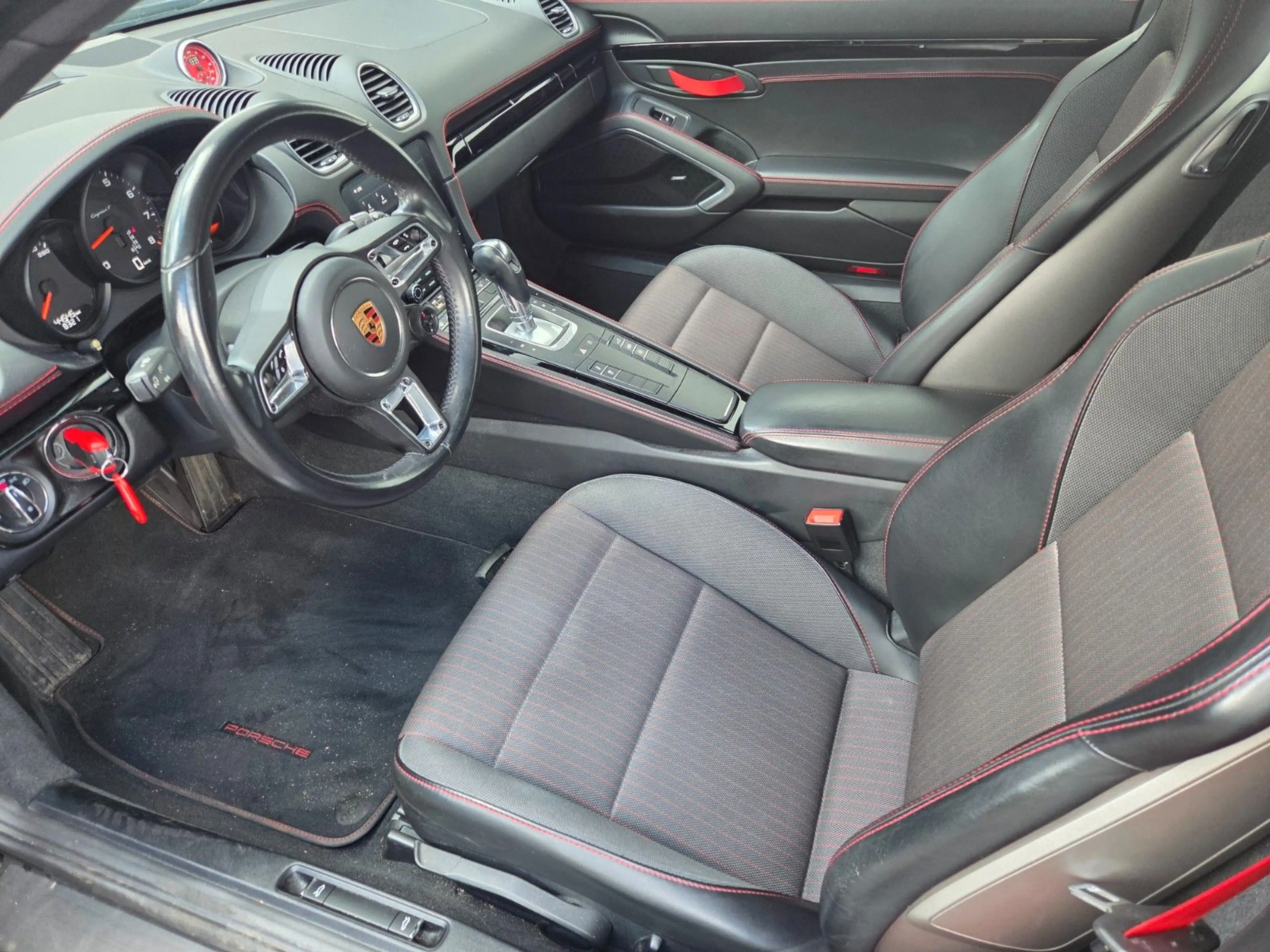 Porsche Cayman 718 Cayman T Sport Chrono / 20 Zoll — photo 3