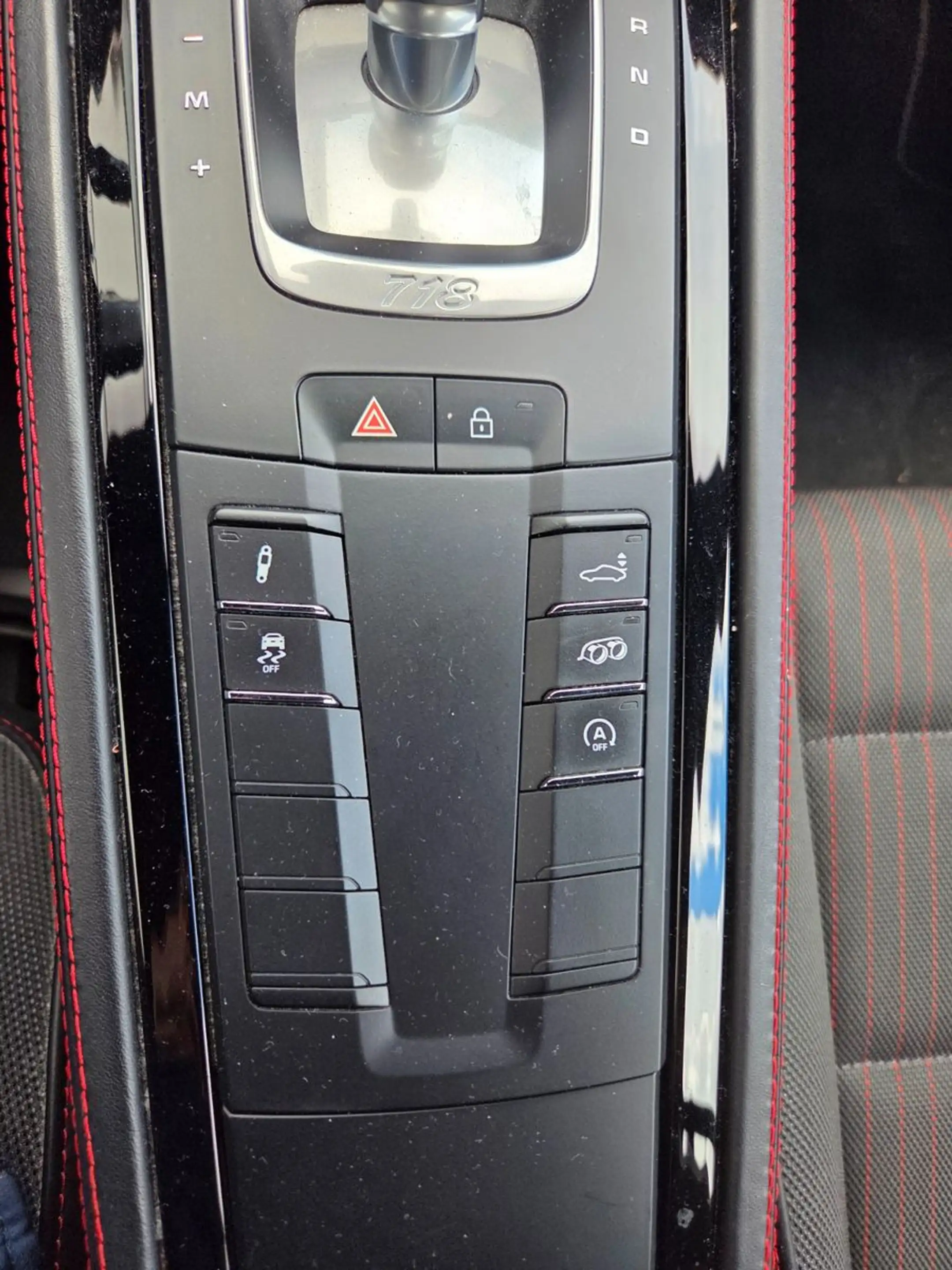 Porsche Cayman 718 Cayman T Sport Chrono / 20 Zoll — photo 10