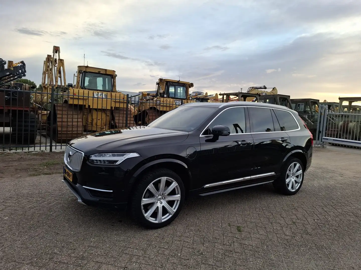 Volvo XC90 XC90 2.0 TE AWD Insc. Czarny - 2