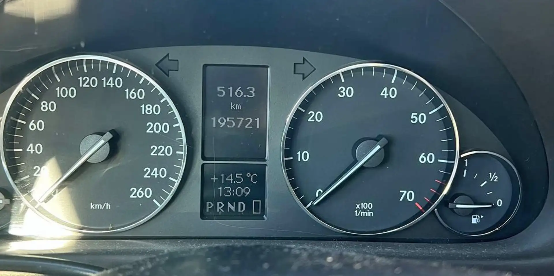 Mercedes-Benz 200 R842K0 Чорний - 1