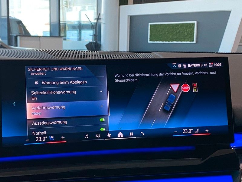 BMW 550 e Lim xDr. M-Sport SurrView Sbel HUD AHK ACC — photo 31