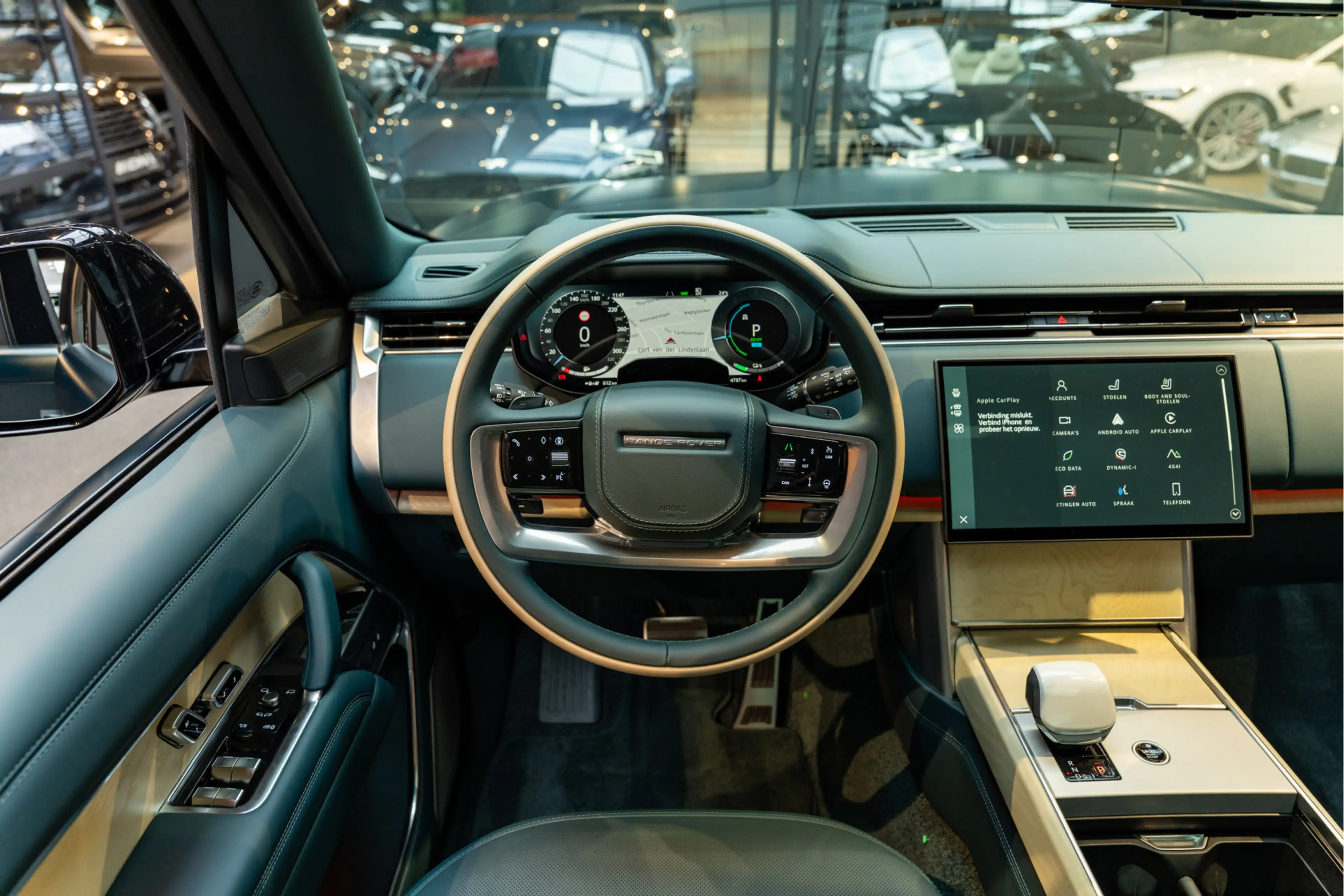 Land Rover Range Rover P550e SV Serenity Pack 23'' SV 3.0 P550e SV PHEV S — photo 7
