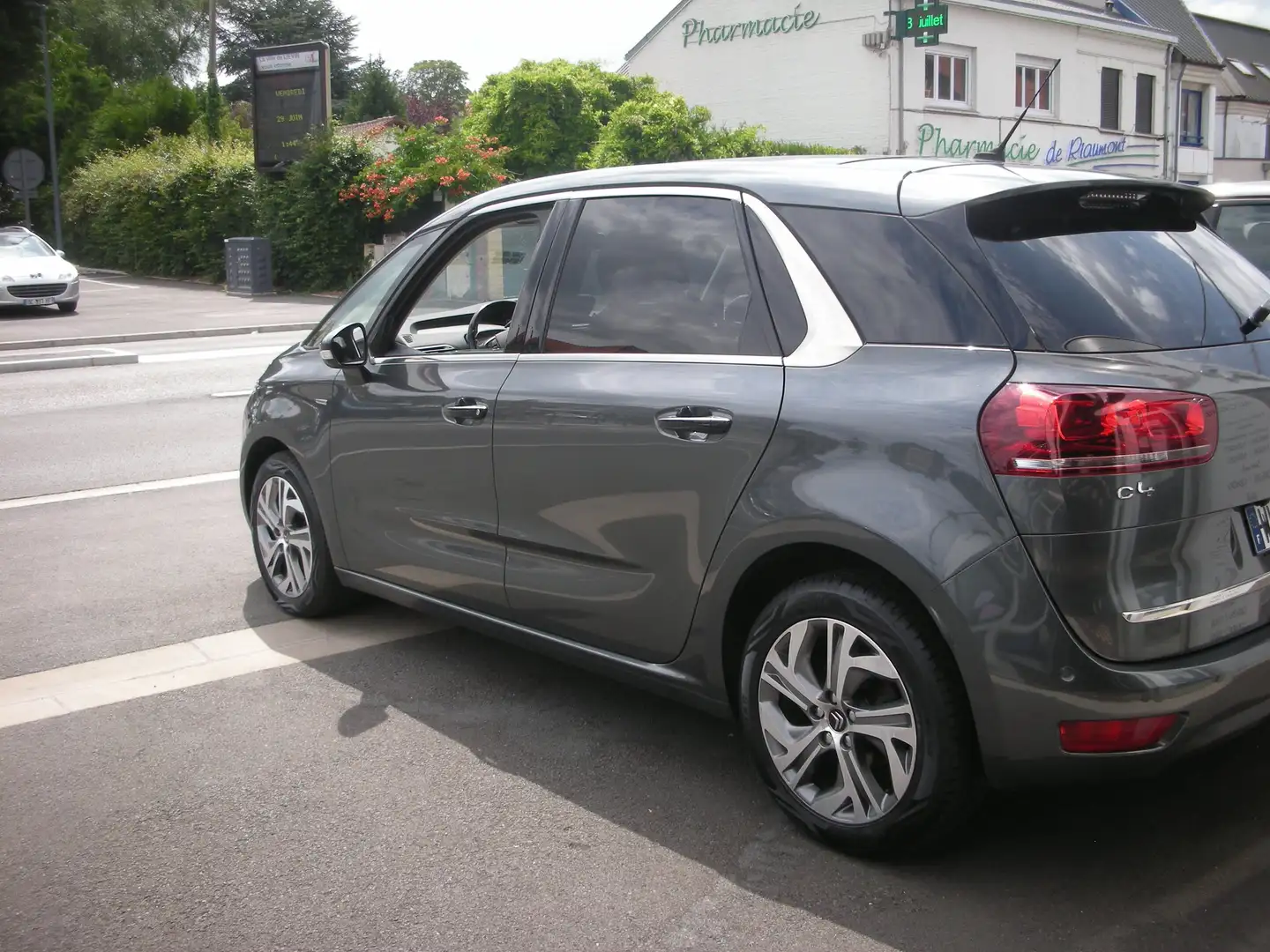 Citroen C4 Picasso Blue 1.6 HDi 120 Shine Gris - 2