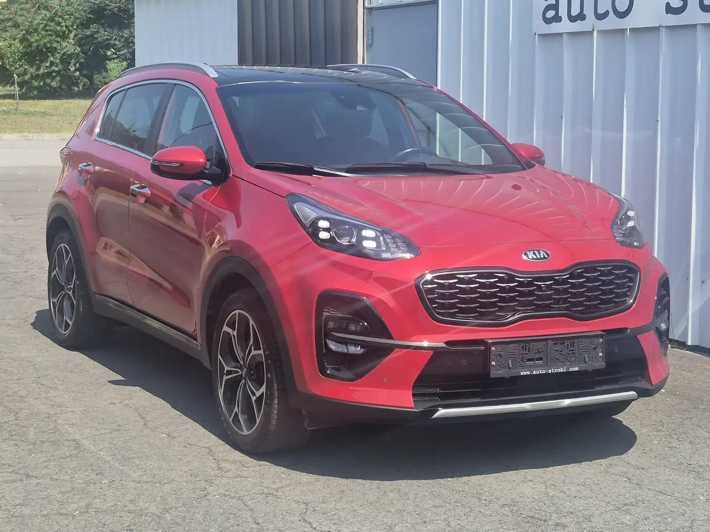 Kia Sportage 1,6 CRDI SCR MHD GT-Line *Panoramadach* Rot - 1