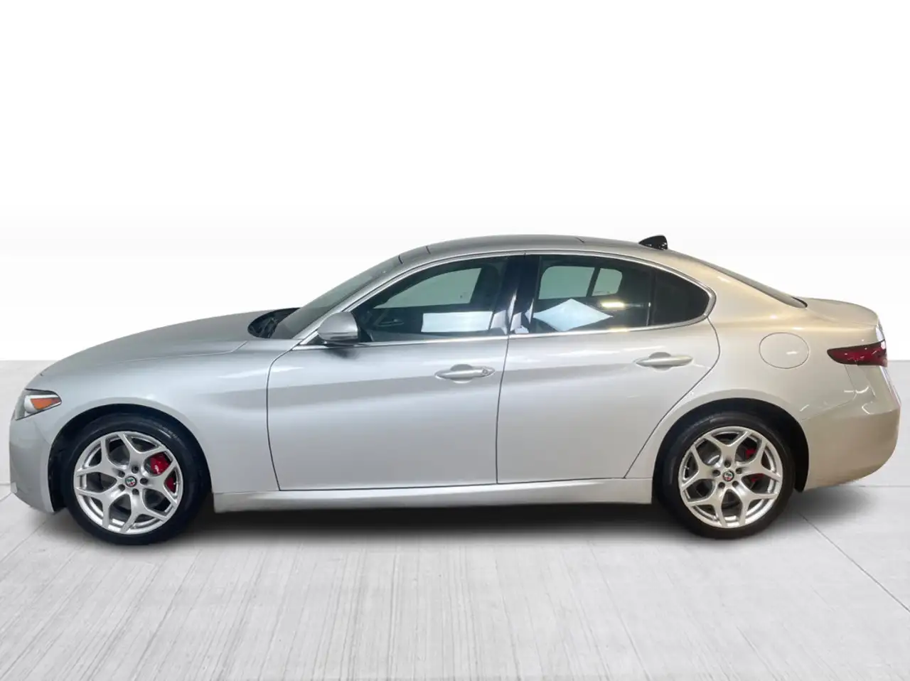 Alfa Romeo Giulia снимка Alfa Romeo Giulia