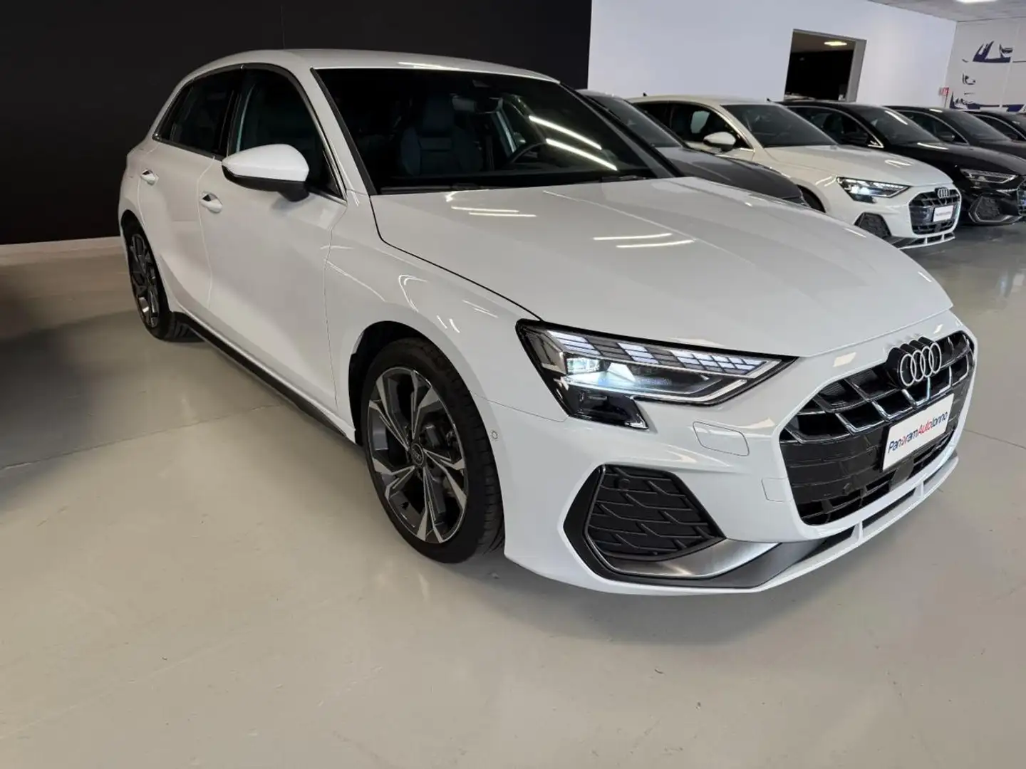 Audi A3 SPB 35 TFSI S tronic S line edition Bianco - 1