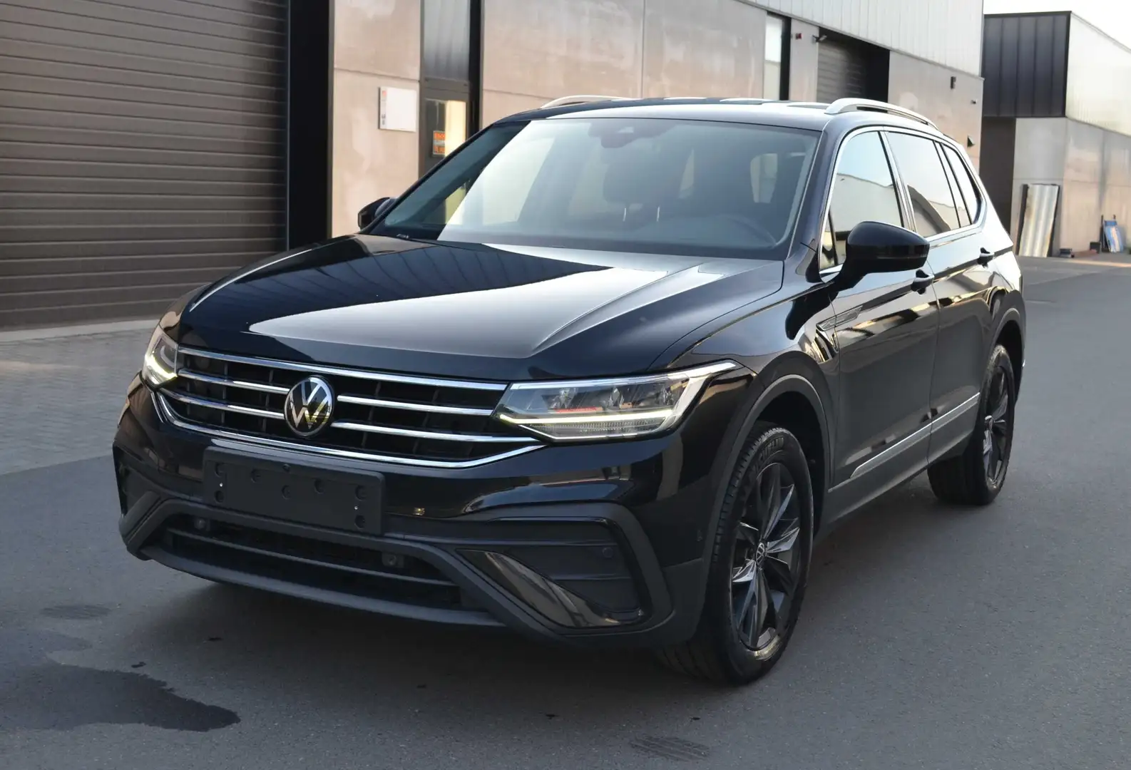 Volkswagen Tiguan Allspace 2.0 TDi  DSG 150cv Highline 7 Places Navi/... TVA Zwart - 1