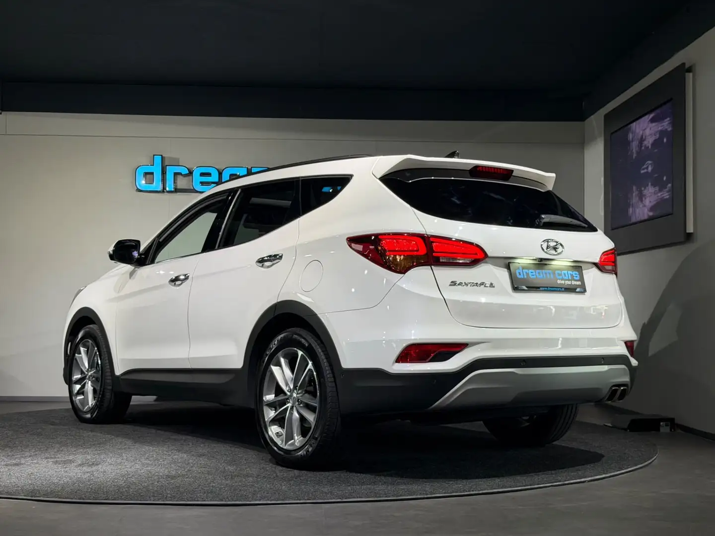 Hyundai SANTA FE 2,2 CRDi 4WD Aut. Platin / PANO / SITZBELÜFTUNG / Weiß - 2