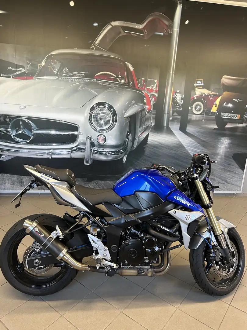 Suzuki GSR 750 Albastru - 1