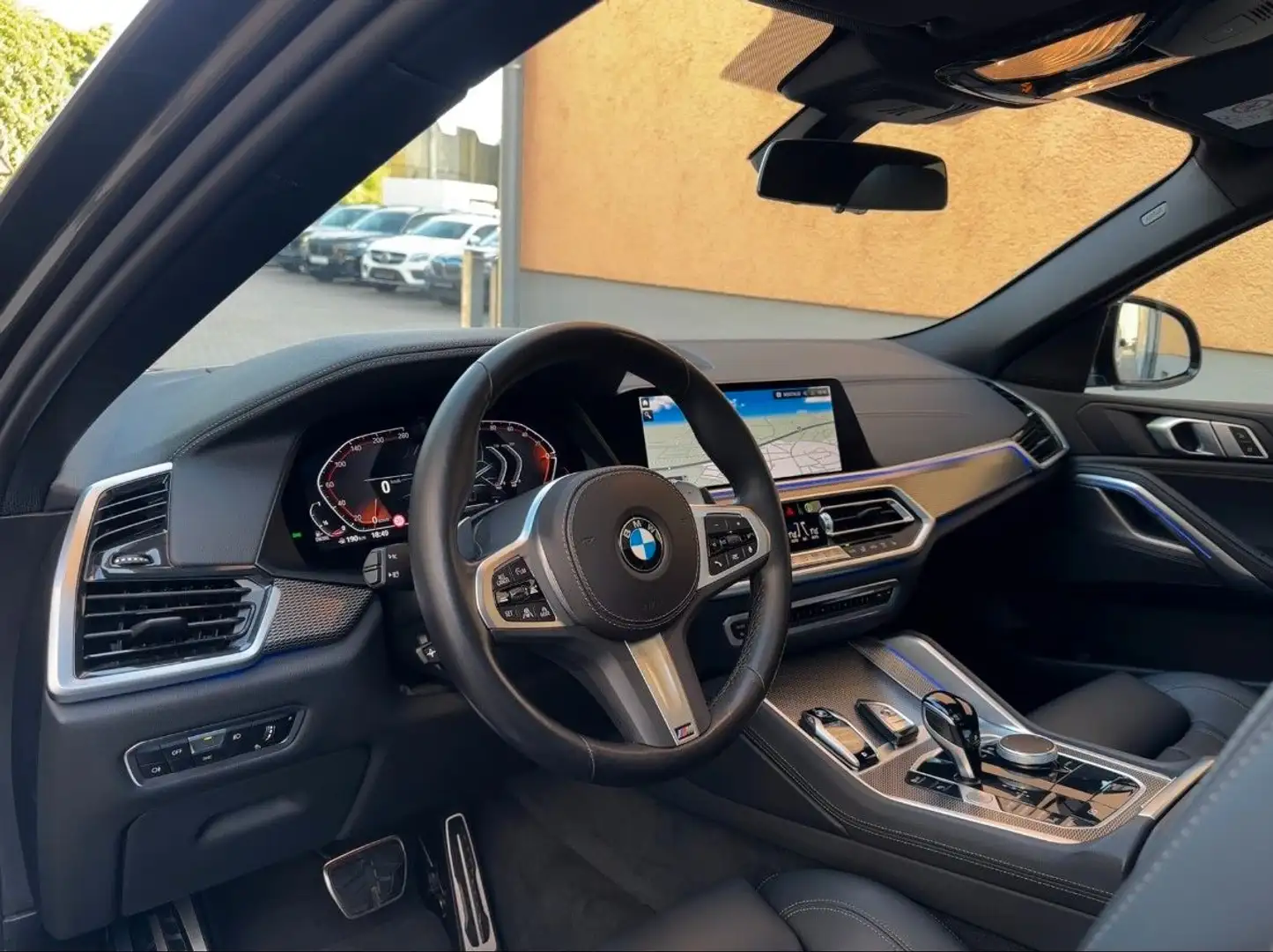BMW X6 xDr30d M Sport PANO*Laser*AHK*HiFi*StandH*ACC - 2