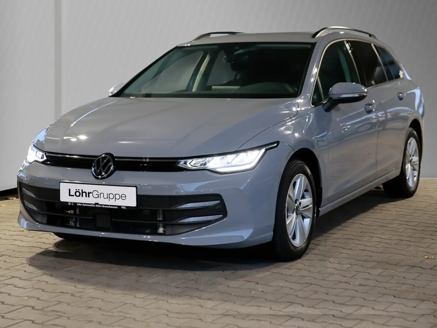 Volkswagen Golf VIII Variant 1,5 TSI Live,Standheizung,LED ,ACC... Grau - 2