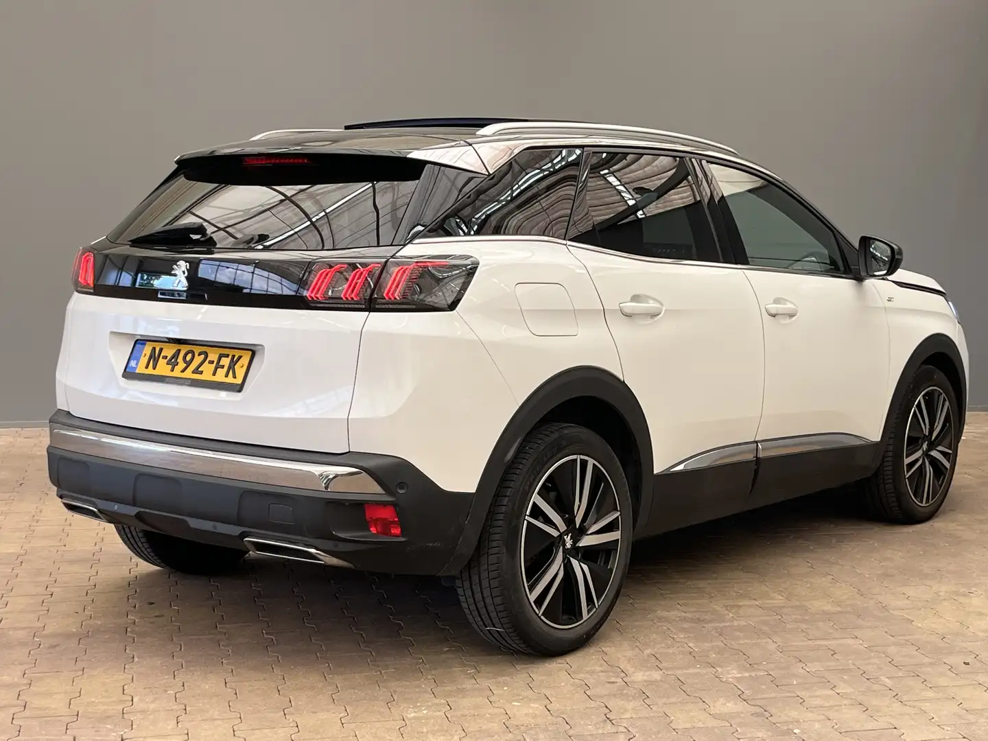 Peugeot 3008 1.2 PureTech Blue Lease GT VOL!! | Panorama Dak | Blanc - 2