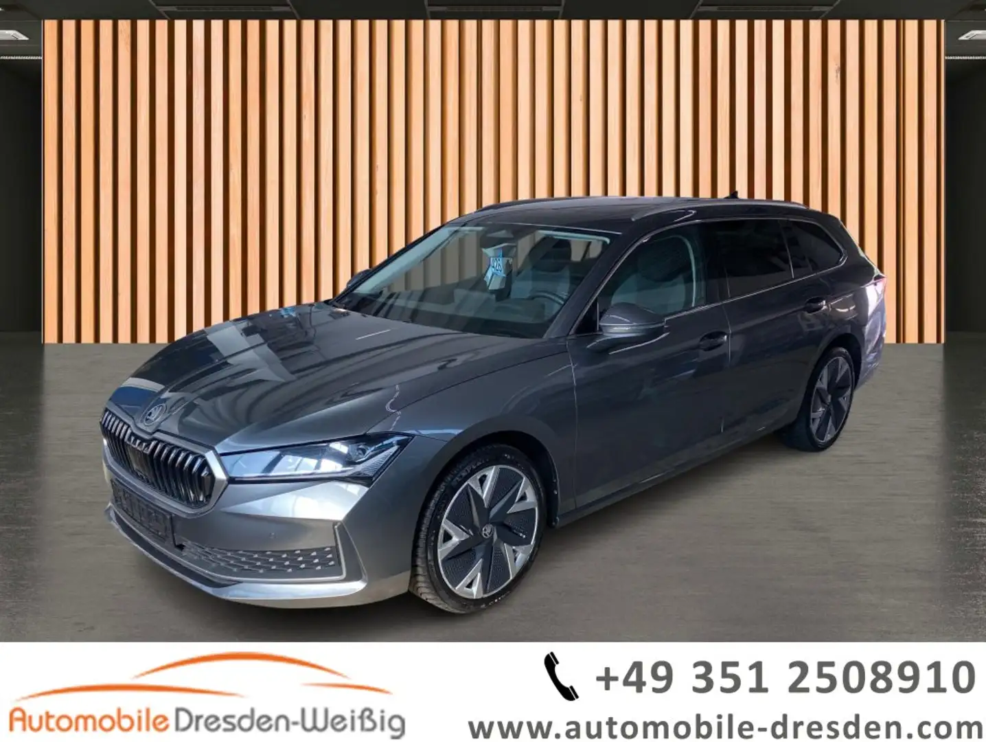 Skoda Superb Combi 2.0 TDI DSG 4x4 Selection*Pano*AHK* Grau - 1