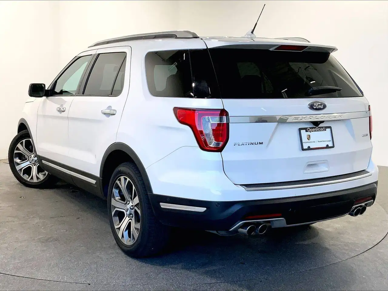 Ford Explorer photo Ford Explorer
