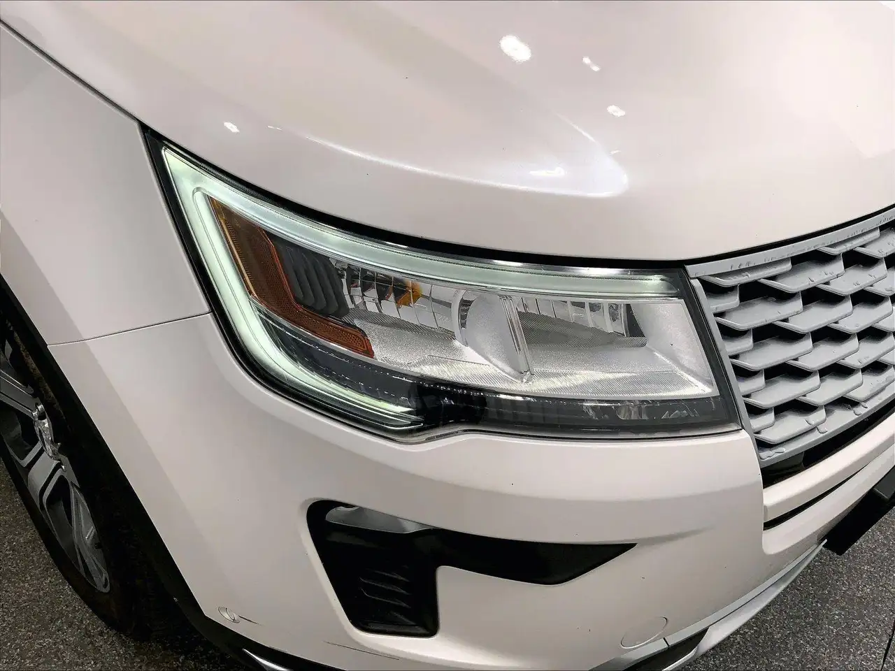 Ford Explorer photo Ford Explorer