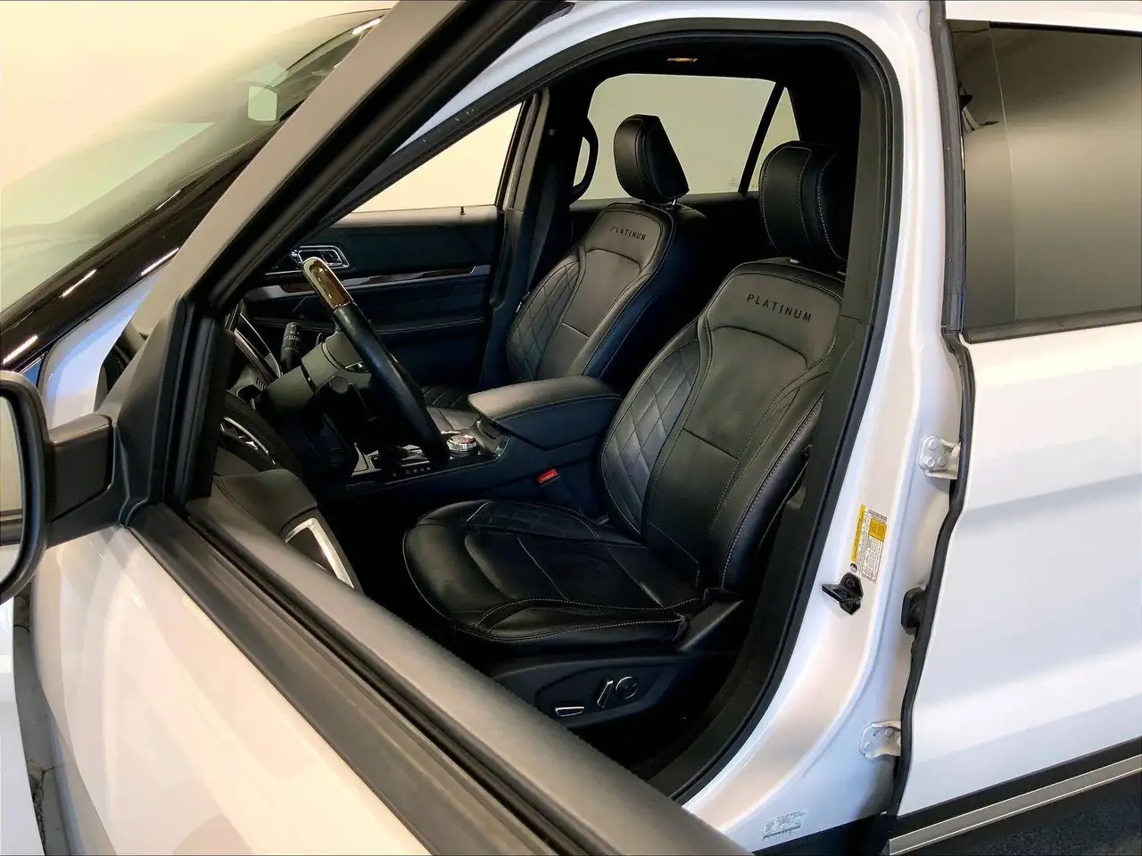 Ford Explorer photo Ford Explorer