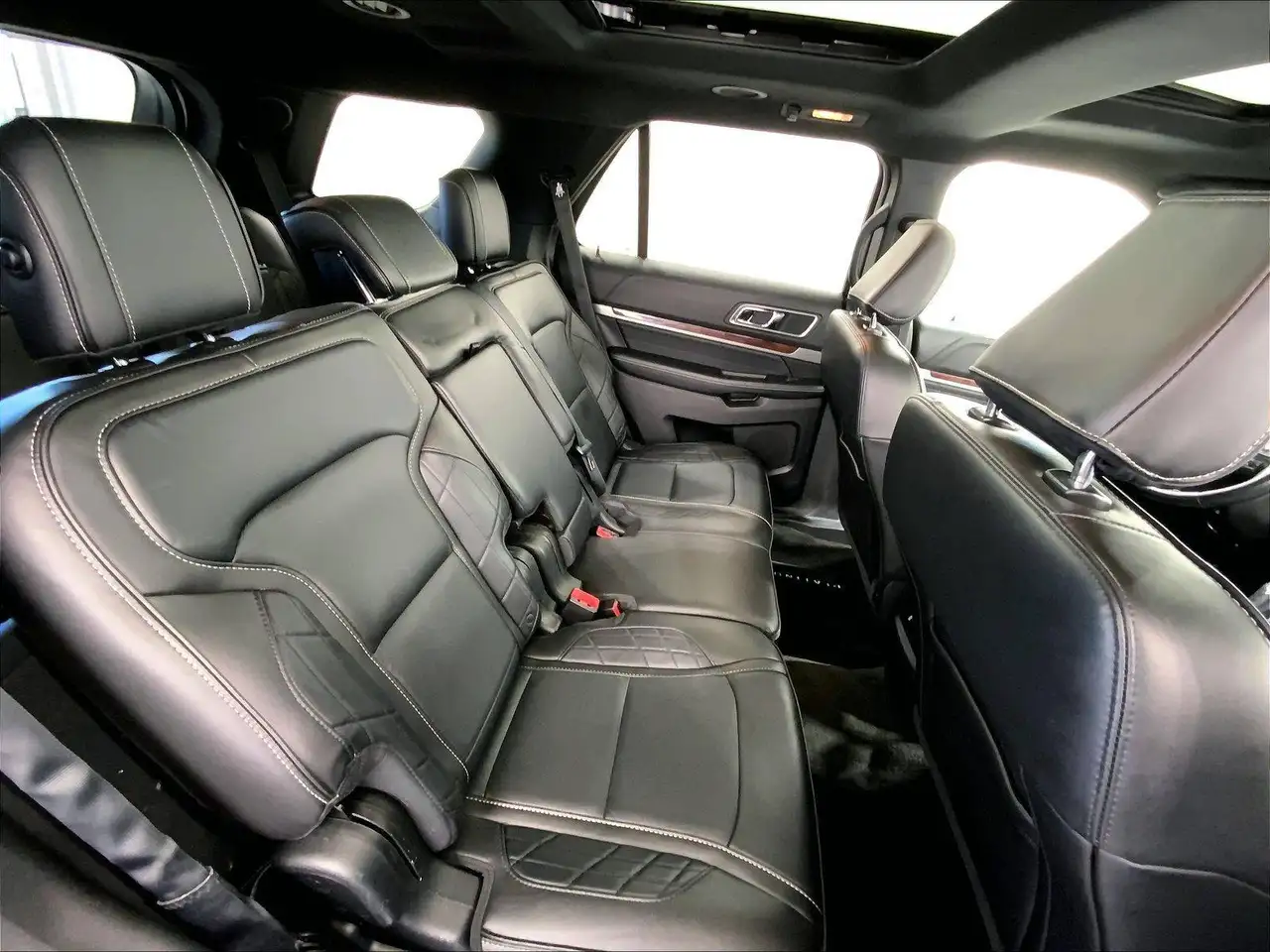 Ford Explorer photo Ford Explorer
