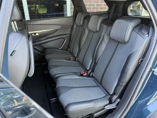 Peugeot 5008 view 7