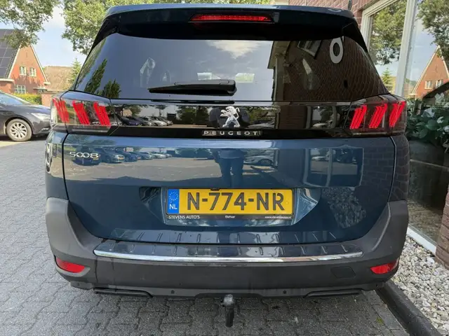 Peugeot 5008 view 13