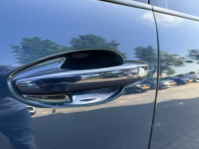 Peugeot 5008 view 10