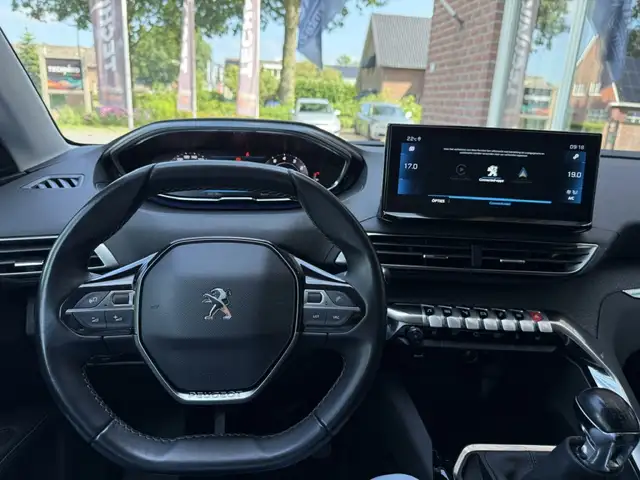Peugeot 5008 view 21