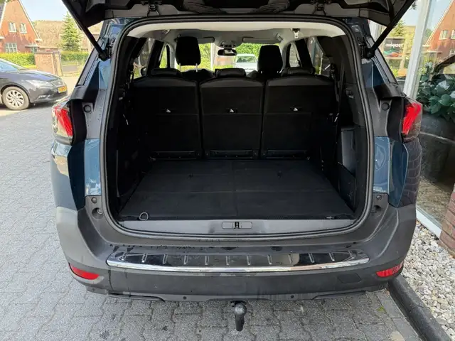 Peugeot 5008 view 12