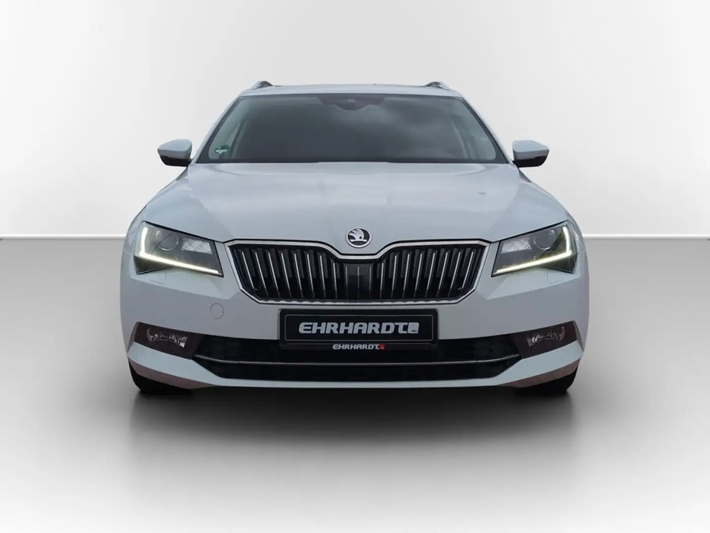 Skoda Superb Combi 2.0 TDI Style AHK*PANO*BI-XENON*NAV*ACC*S... Weiß - 2
