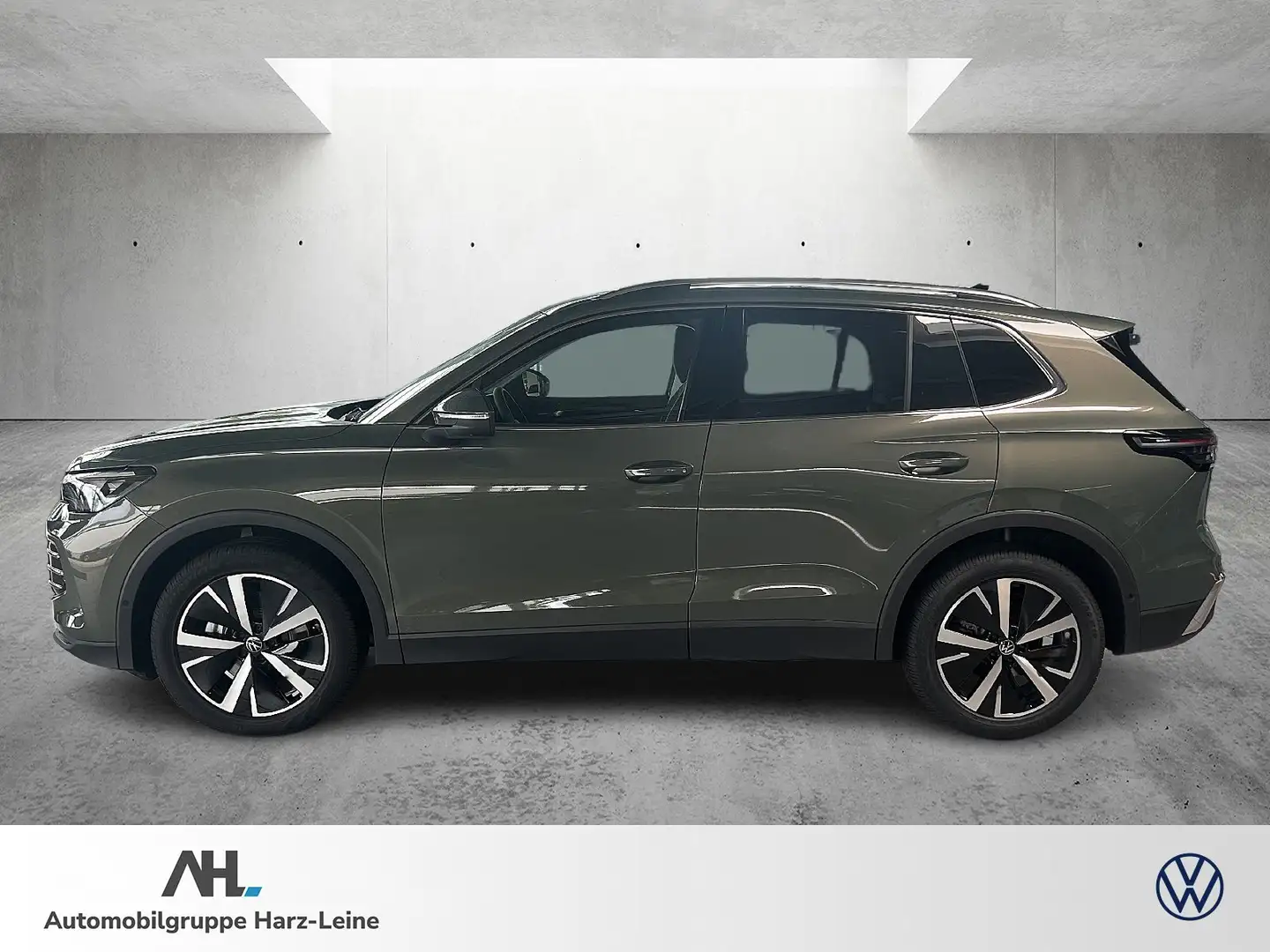 Volkswagen Tiguan Elegance 2,0 l TDI DSG *AHK*NAVI*HuD*IQ.LIGHT*IQ.D Grün - 2